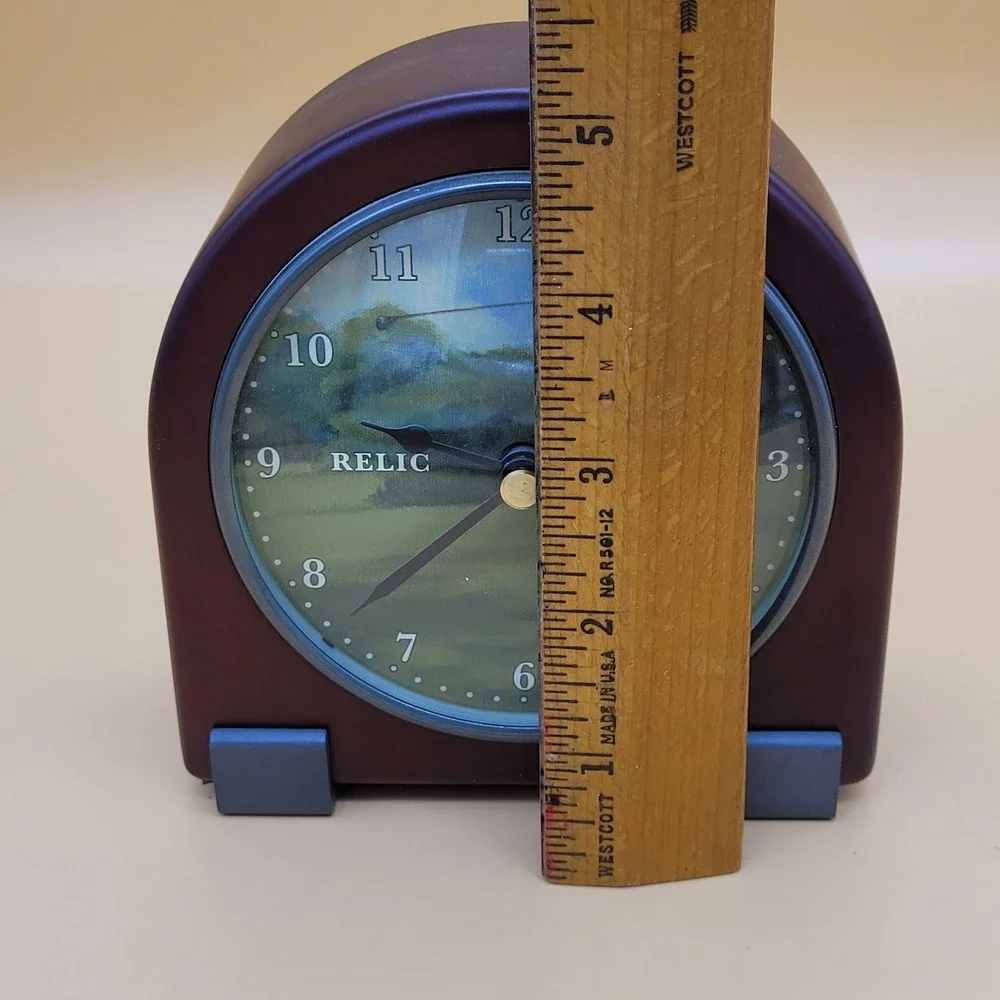 Relic‎ Wooden Desk Mantle Clock Golf Player WORKS Battery Operated